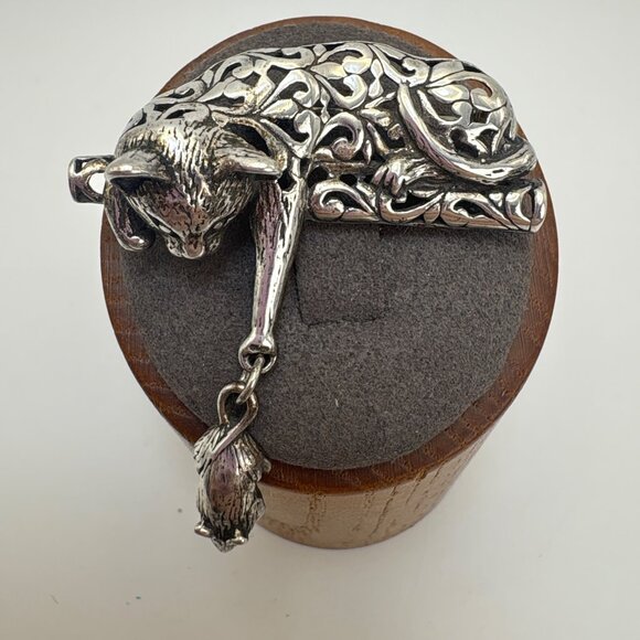 VTG Sterling Silver 925 Cat & Mouse Scroll Design Brooch Size 1.5" Length - Picture 6 of 16